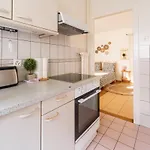 Charming Apartment *